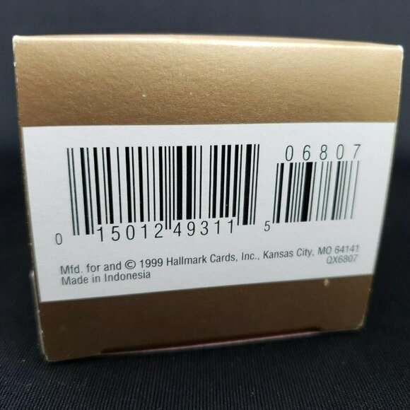 Hallmark Ornament A Time of Peace 1999 Lion Lamb Dove Carved Wood Look Vintage - Picture 11 of 11